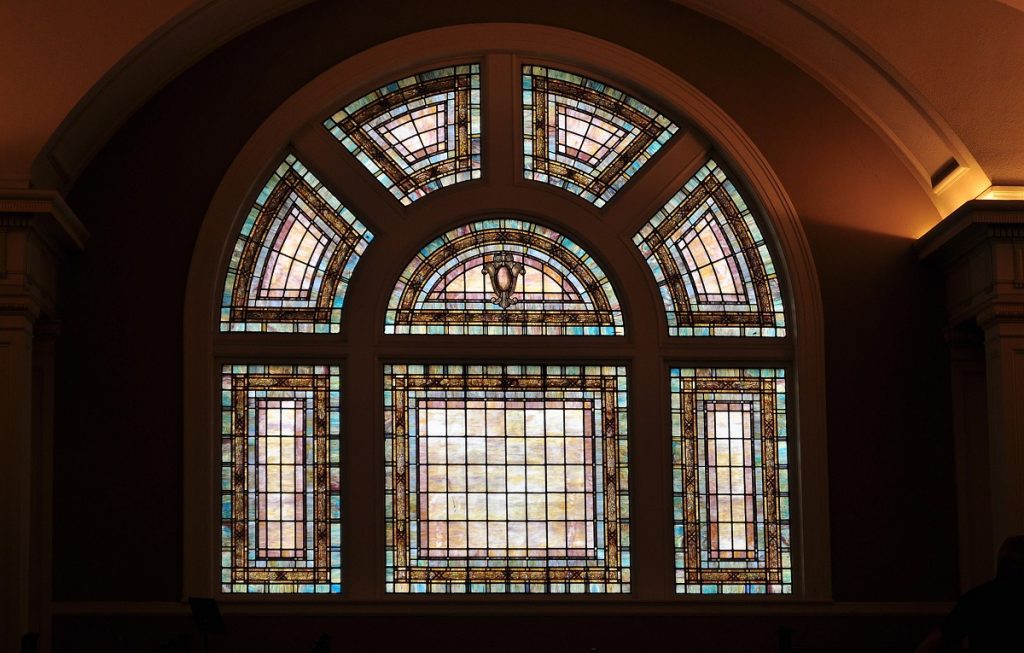 Seattle Town Hall Stained glass window 2016 photo by Joe Mabel (CC4)