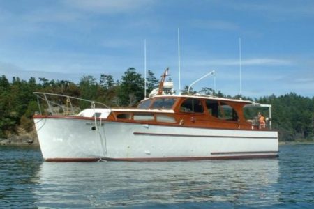 classic yacht 1947 Adventure