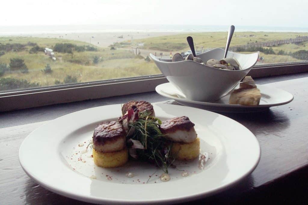 LLong Beach Peninsula dining at Adrift hotel