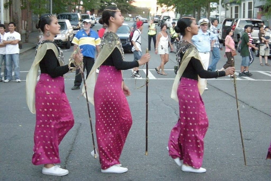 Filipino group marching in the 2008 Chinatown Seafair Parade Photo by Joe Mabel (CC3)