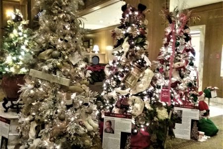 2018 Festival of Christmas Tree Fairmont Hotel Seattle photo by Carole Cancler