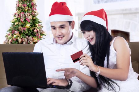 Couple Christmas shopping online