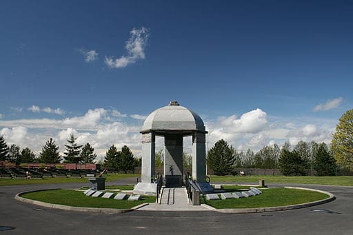 Jimi Hendrix Memorial, Greenwood Memorial Park, Renton, WA - Photo by Glenn Watkins from Vancouver, Canada