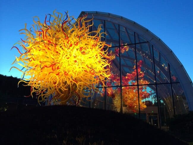 Chihuly Garden and Glass museum at night